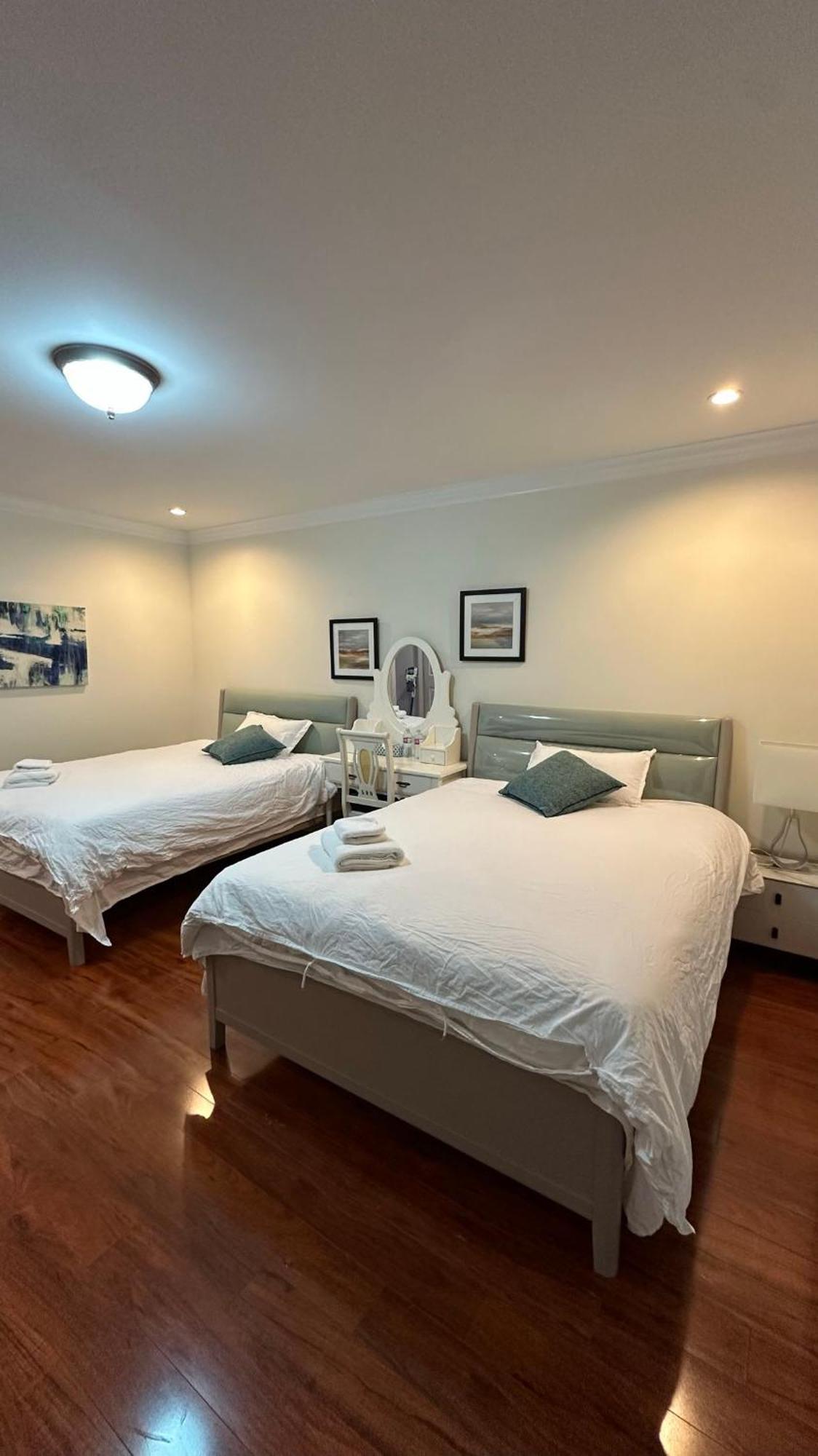 Luxurious Getaway In Vancouver-Private Room With Attached Bathroom Zewnętrze zdjęcie